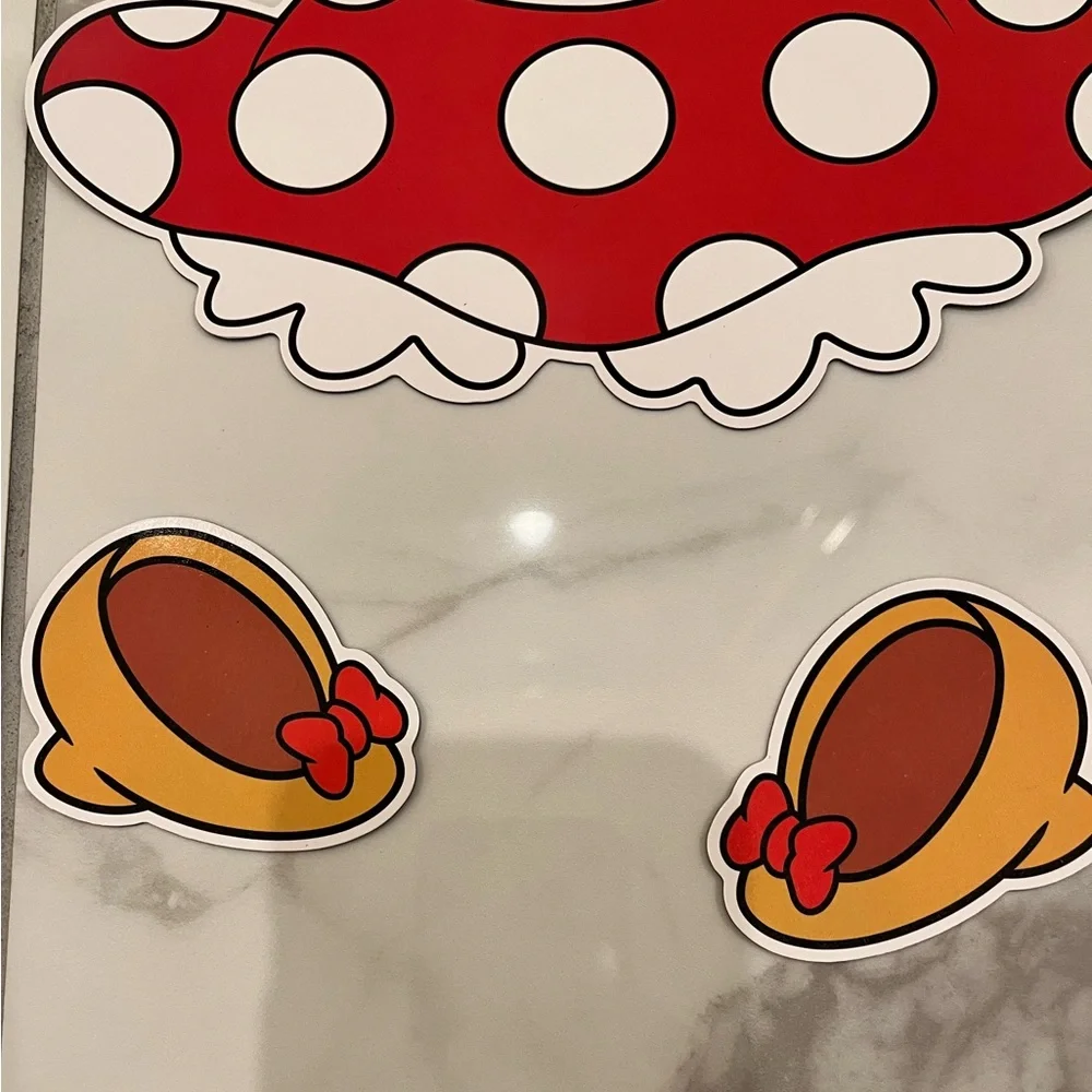 Minnie Mouse Polka Dot Dress & Accessories Magnetic Decal Set